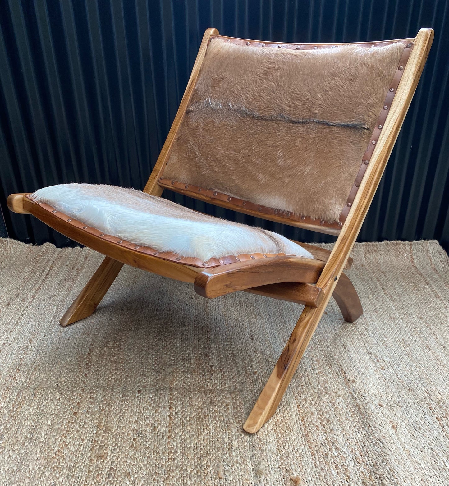 Seruni Foldable Teak Chair
