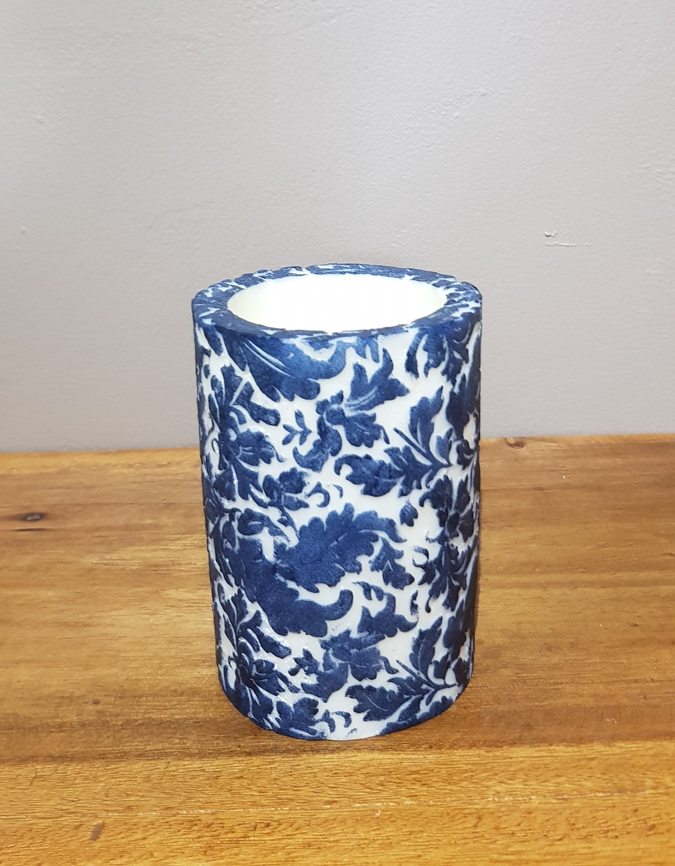 Damask Leaf 6" Wh/TBlu Rosehip Patchouli