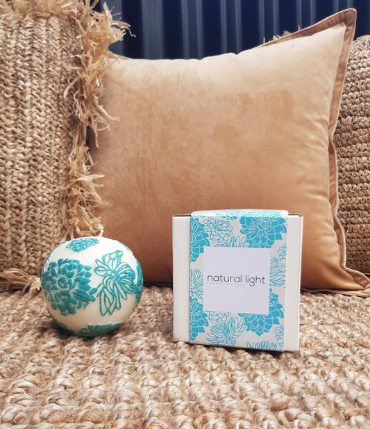 Japanese Chrysanthemum 4" Sphere White/Aqua